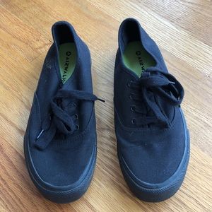 Airwalk Black canvas shoes - 8.5